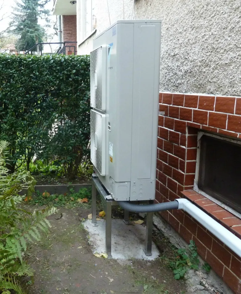 Tepelné čerpadlo vzduch voda Daikin Altherma HT vysokoteplotné 11kW rodinný dom Podlavice