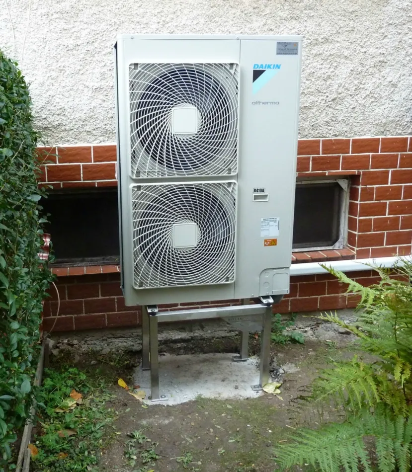 Tepelné čerpadlo vzduch voda Daikin Altherma HT vysokoteplotné 11kW rodinný dom Podlavice