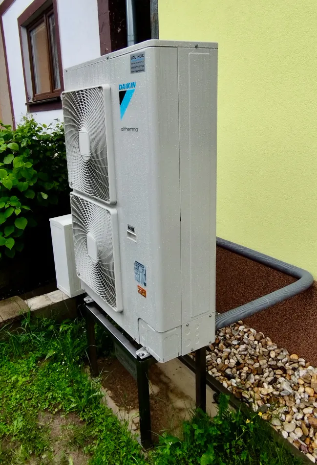 Tepelné čerpadlo vzduch voda Daikin Altherma HT vysokoteplotné 11kW rodinný dom Poniky
