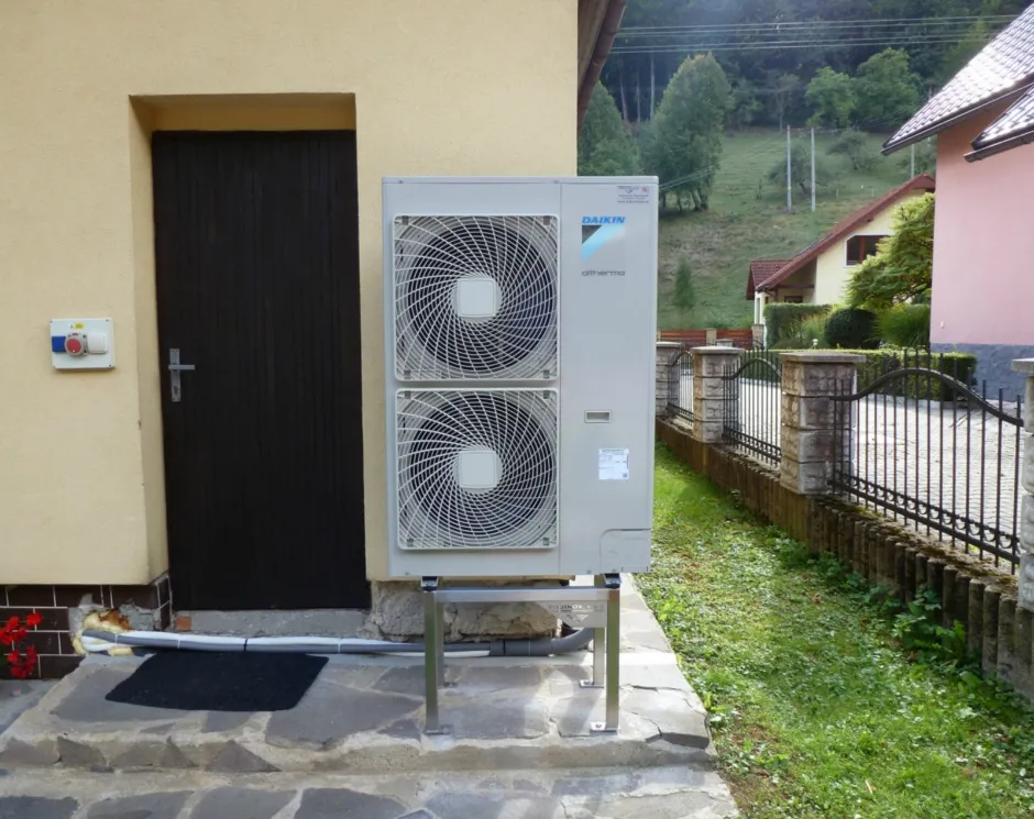 Tepelné čerpadlo vzduch voda Daikin Altherma HT vysokoteplotné 11kW rodinný dom Tajov