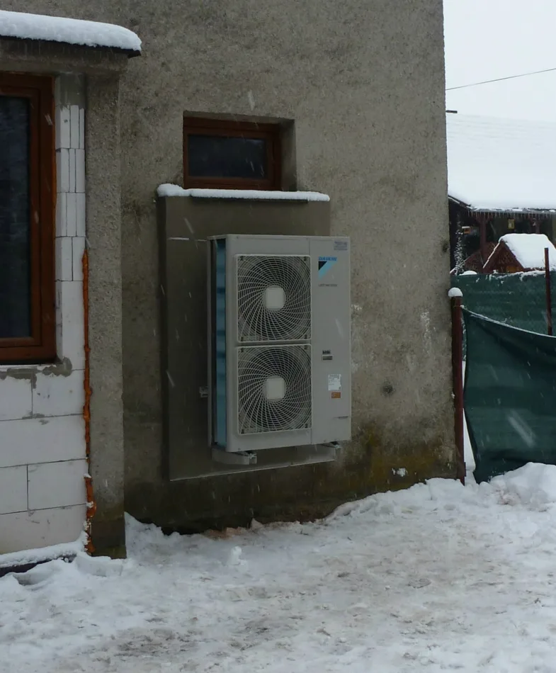 Tepelné čerpadlo vzduch voda Daikin Altherma HT vysokoteplotné 14kW komerčný objekt Kriváň