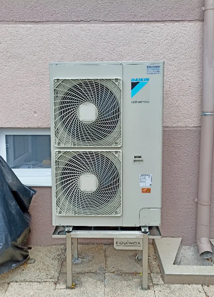 Tepelné čerpadlo vzduch voda Daikin Altherma HT vysokoteplotné 14kW rodinný dom Fiľakovo