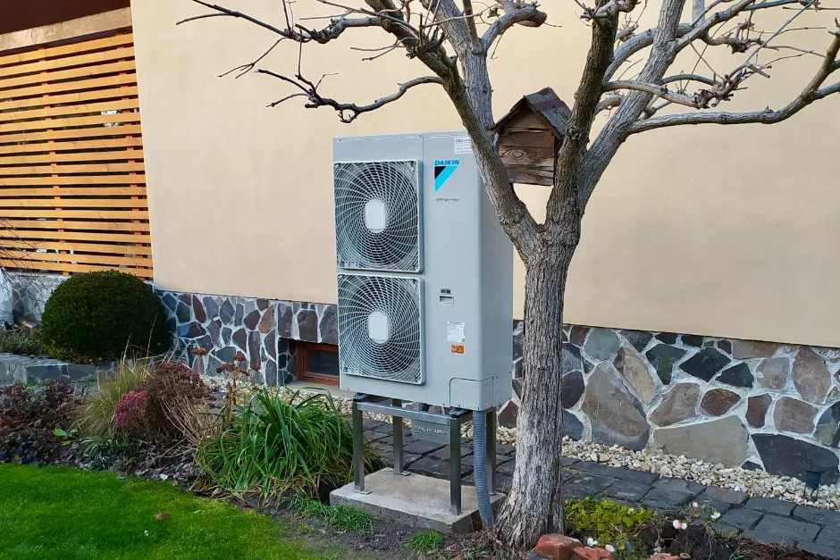 Tepelné čerpadlo vzduch voda Daikin Altherma HT vysokoteplotné 14kW rodinný dom Fiľakovo