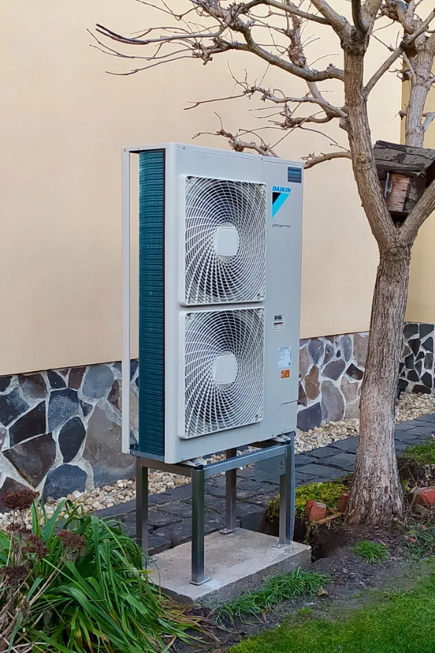 Tepelné čerpadlo vzduch voda Daikin Altherma HT vysokoteplotné 14kW rodinný dom Fiľakovo