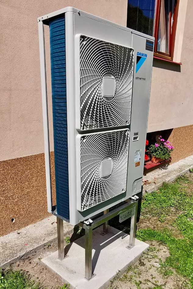 Tepelné čerpadlo vzduch voda Daikin Altherma HT vysokoteplotné 14kW rodinný dom Ihráč