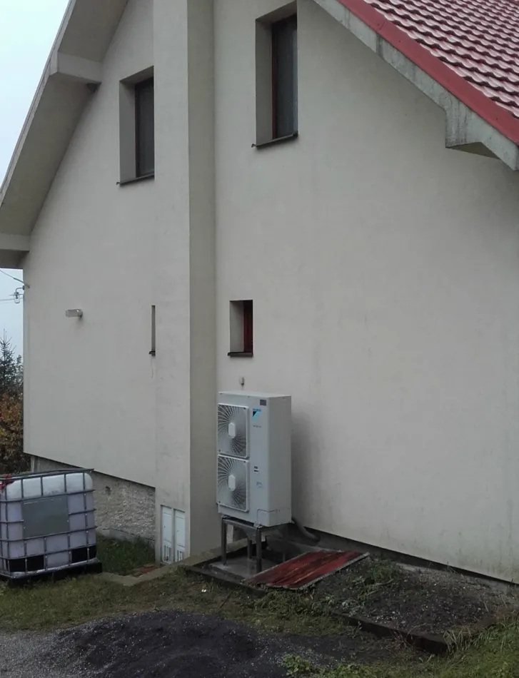 Tepelné čerpadlo vzduch voda Daikin Altherma HT vysokoteplotné 14kW rodinný dom Králiky