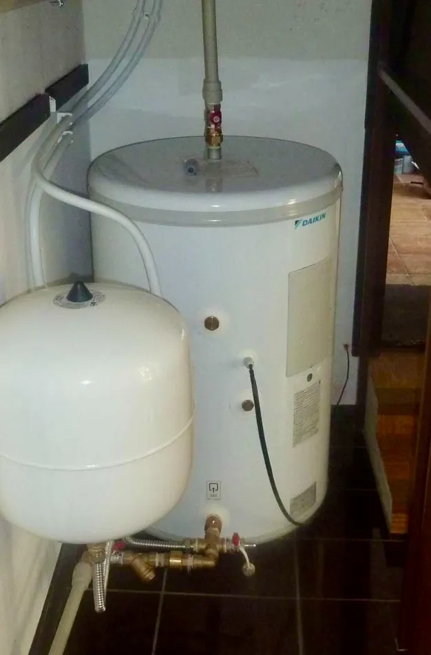Tepelné čerpadlo vzduch voda Daikin Altherma HT vysokoteplotné 14kW rodinný dom Krušovce