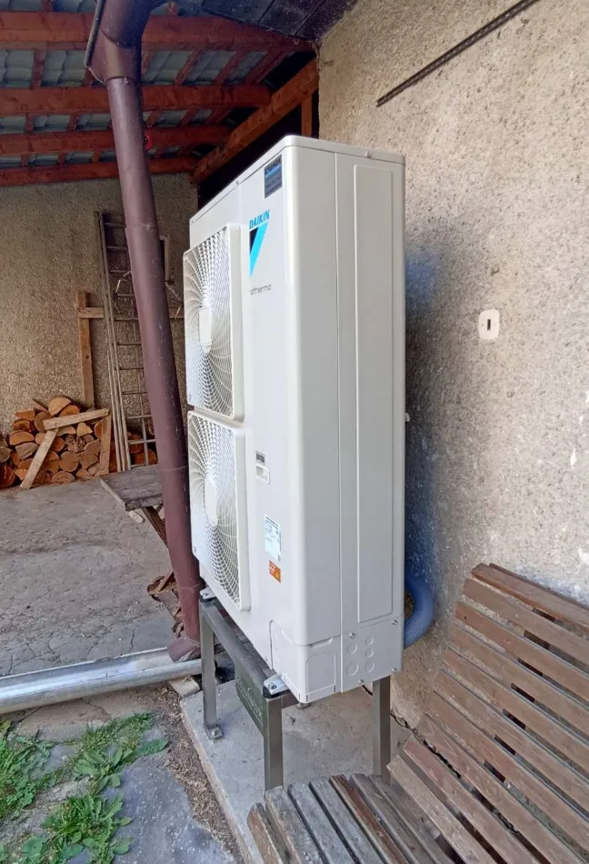 Tepelné čerpadlo vzduch voda Daikin Altherma HT vysokoteplotné 14kW rodinný dom Môlča
