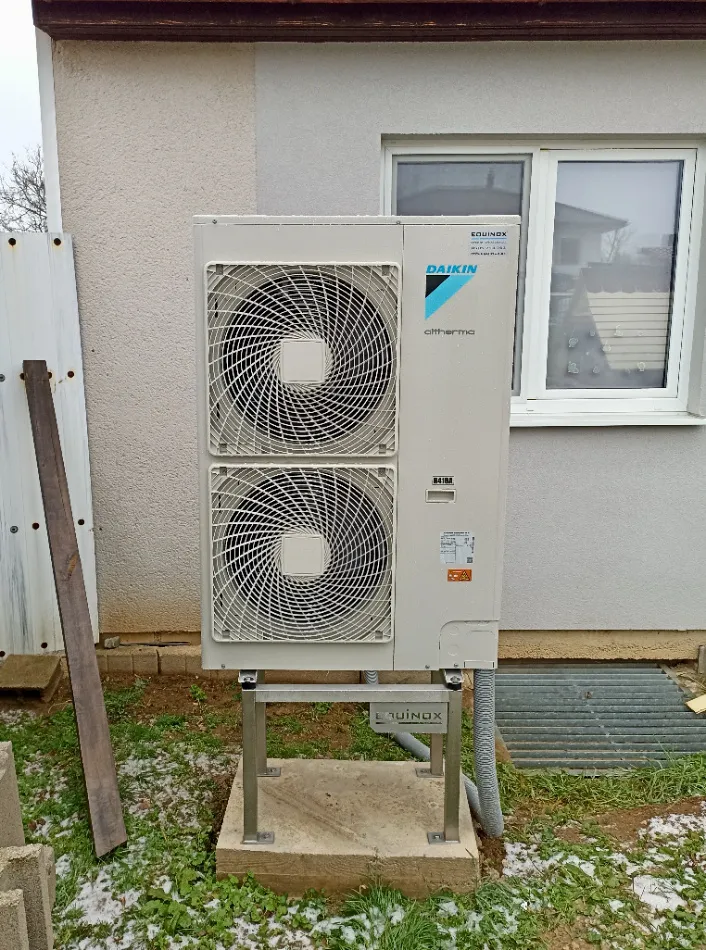 Tepelné čerpadlo vzduch voda Daikin Altherma HT vysokoteplotné 14kW rodinný dom Pečeňany
