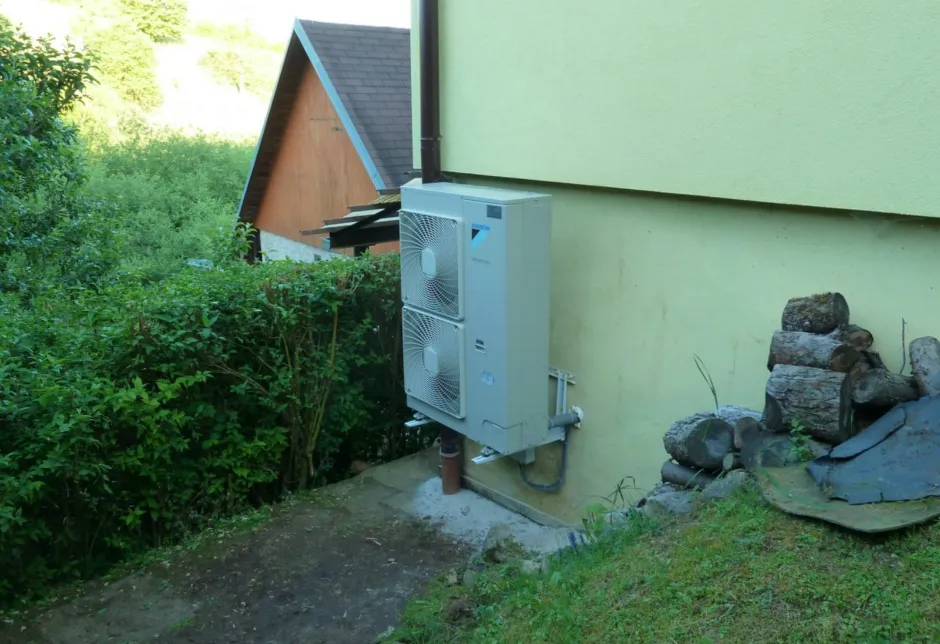 Tepelné čerpadlo vzduch voda Daikin Altherma HT 14kW rodinný dom Poniky