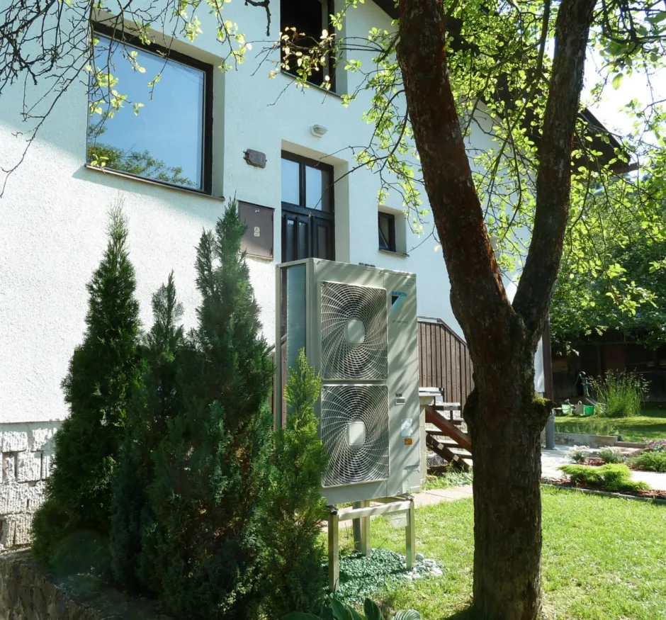 Tepelné čerpadlo vzduch voda Daikin Altherma HT vysokoteplotné 14kW rodinný dom Udiča