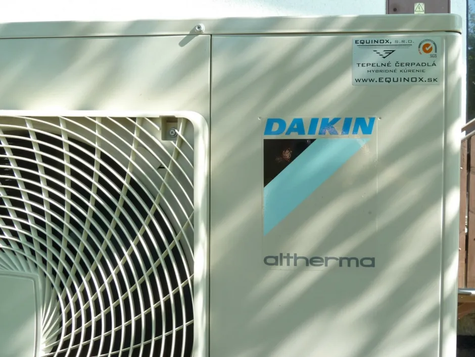 Tepelné čerpadlo vzduch voda Daikin Altherma HT vysokoteplotné 14kW rodinný dom Udiča