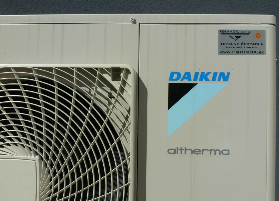Tepelné čerpadlo vzduch voda Daikin Altherma HT vysokoteplotné 16kW bytový dom Iliaš