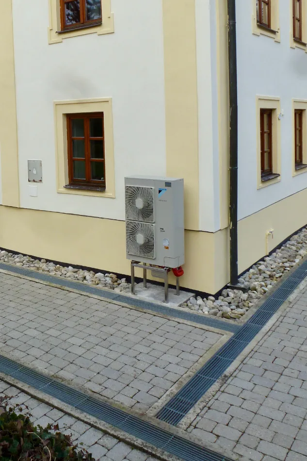 Tepelné čerpadlo vzduch voda Daikin Altherma HT vysokoteplotné 16kW kaštieľ Necpaly