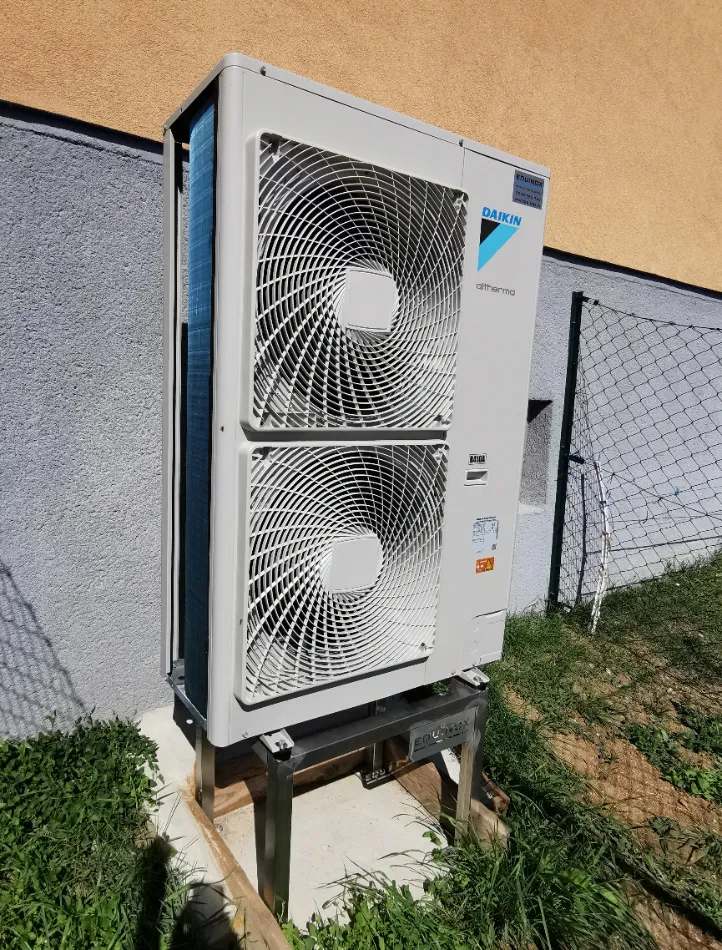 Tepelné čerpadlo vzduch voda Daikin Altherma HT vysokoteplotné 16kW rodinný dom Skliarovo