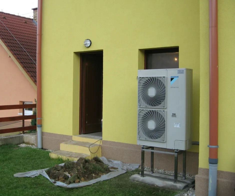 Tepelné čerpadlo vzduch voda Daikin Altherma HT 16kW rodinný dom Sokoľ