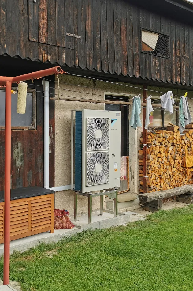 Tepelné čerpadlo vzduch voda Daikin Altherma HT vysokoteplotné 16kW rodinný dom, Vlachy