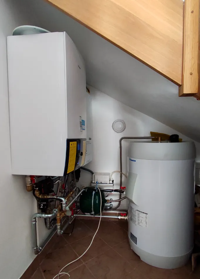 Tepelné čerpadlo vzduch voda Daikin Altherma HT3 vysokoteplotné 14kW rodinný dom Badín