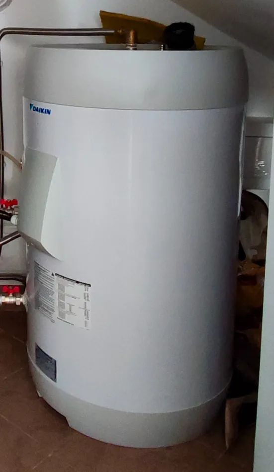Tepelné čerpadlo vzduch voda Daikin Altherma HT3 vysokoteplotné 14kW rodinný dom Badín