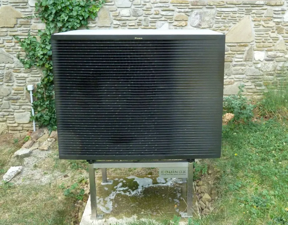 Tepelné čerpadlo vzduch voda Daikin Altherma HT3 vysokoteplotné 14kW rodinný dom Brestovce