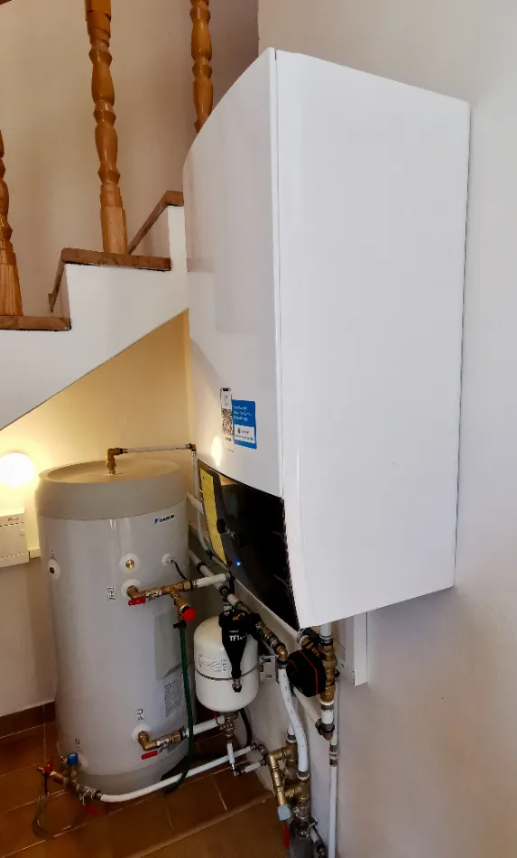 Tepelné čerpadlo vzduch voda Daikin Altherma HT3 vysokoteplotné 14kW rodinný dom Brezno