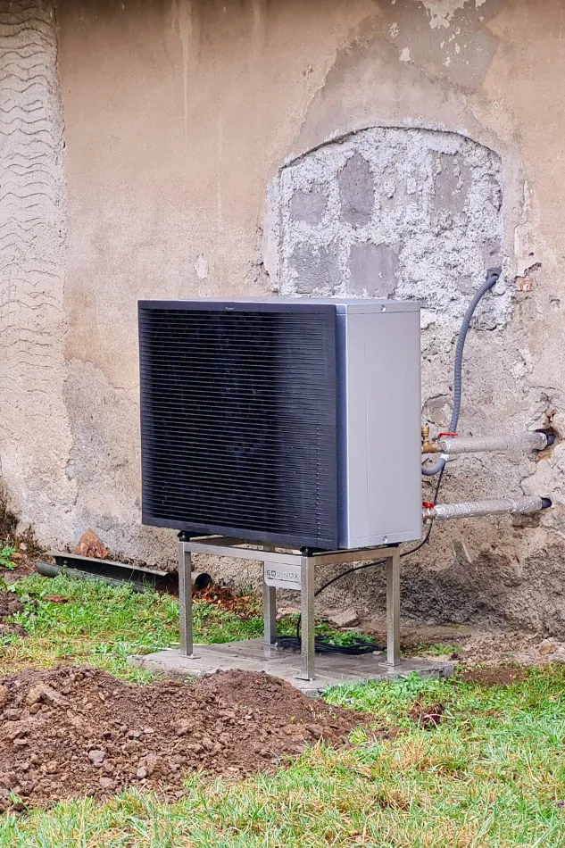 Tepelné čerpadlo vzduch voda Daikin Altherma HT3 vysokoteplotné 14kW rodinný dom Bzovík