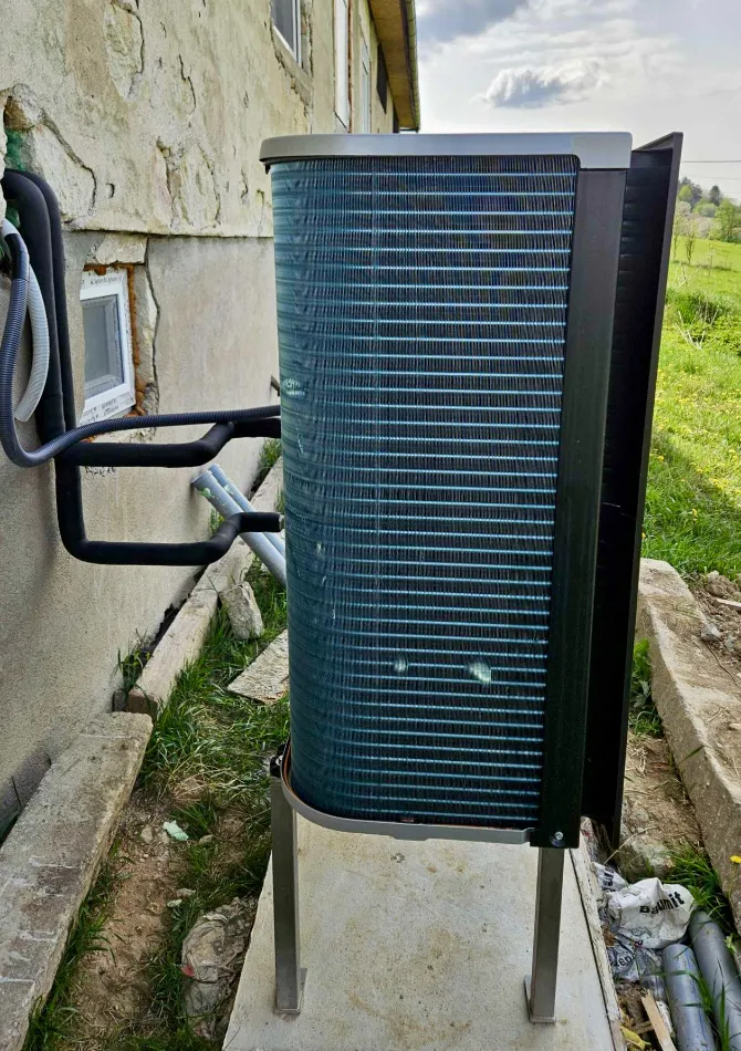 Tepelné čerpadlo vzduch voda Daikin Altherma HT3 vysokoteplotné 14kW rodinný dom Detva