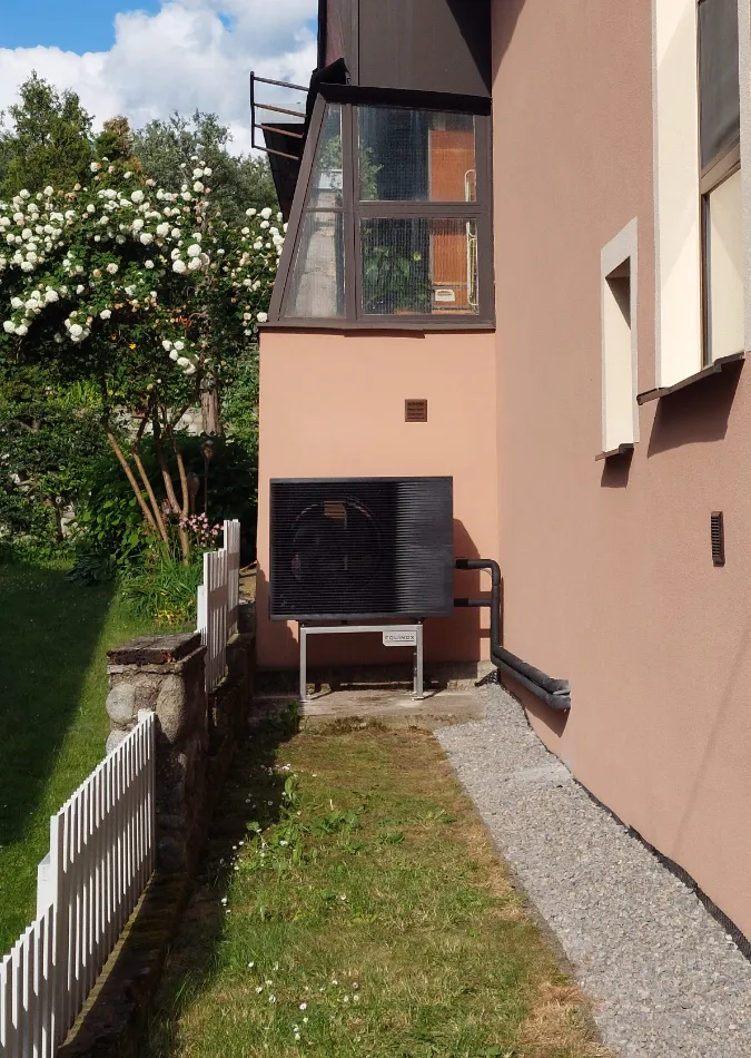 Tepelné čerpadlo vzduch voda Daikin Altherma HT3 vysokoteplotné 14kW rodinný dom Hrochoť