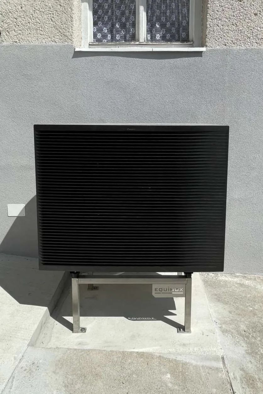 Tepelné čerpadlo vzduch voda Daikin Altherma HT3 vysokoteplotné 14kW rodinný dom Hruštín