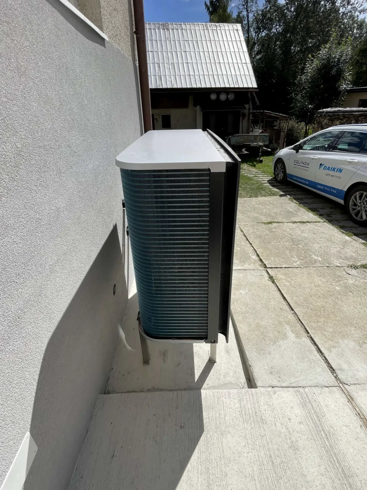 Tepelné čerpadlo vzduch voda Daikin Altherma HT3 vysokoteplotné 14kW rodinný dom Hruštín