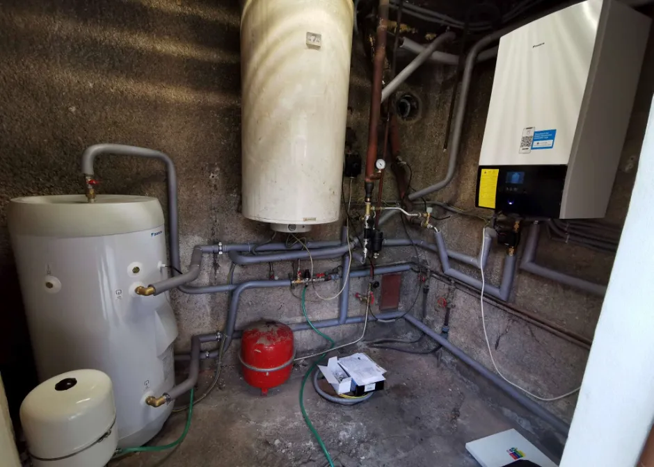 Tepelné čerpadlo vzduch voda Daikin Altherma HT3 vysokoteplotné 14kW rodinný dom Litava
