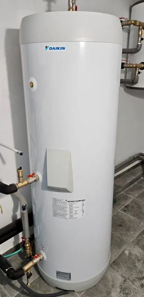 Tepelné čerpadlo vzduch voda Daikin Altherma HT3 vysokoteplotné 14kW rodinný dom Šumiac