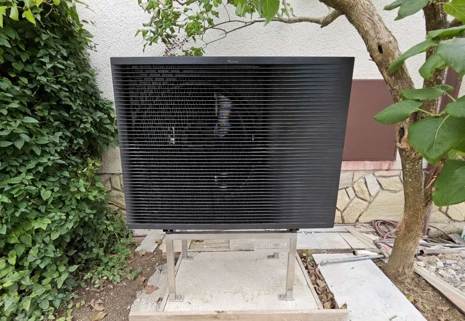 Tepelné čerpadlo vzduch voda Daikin Altherma HT3 vysokoteplotné 16kW rodinný dom Hrochoť