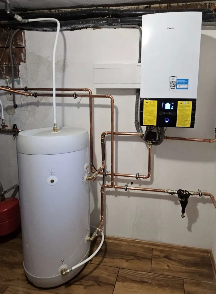 Tepelné čerpadlo vzduch voda Daikin Altherma HT3 vysokoteplotné 16kW rodinný dom Pitelová
