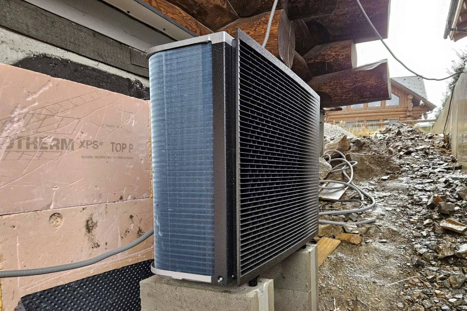Tepelné čerpadlo vzduch voda Daikin Altherma HT3 vysokoteplotné 18kW rodinný dom Donovaly