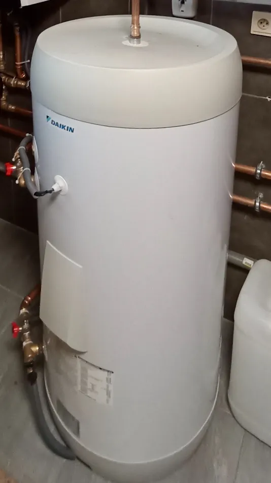 Tepelné čerpadlo vzduch voda Daikin Altherma HT3 vysokoteplotné 18kW rodinný dom Haligovce