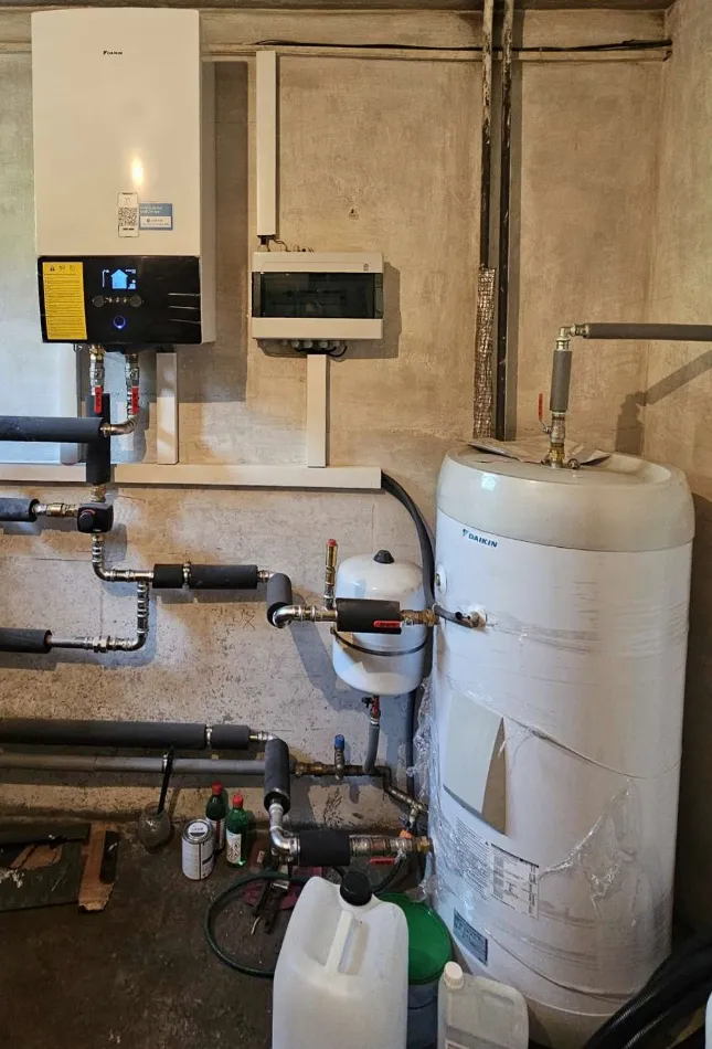 Tepelné čerpadlo vzduch voda Daikin Altherma HT3 vysokoteplotné 18kW rodinný dom Podkonice