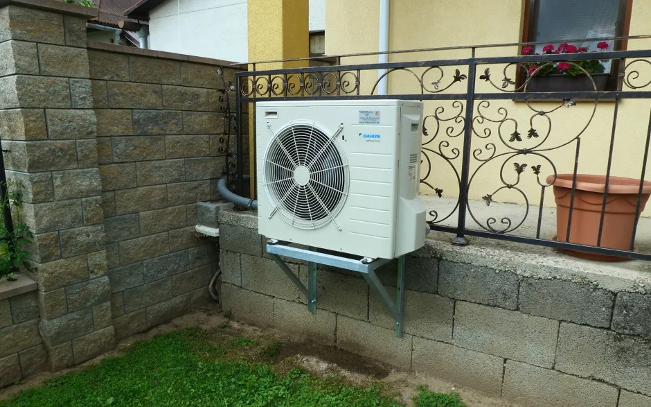 Tepelné čerpadlo vzduch voda Daikin Altherma HYBRID 8kW - 33kW rodinný dom Dolná Ždaňa