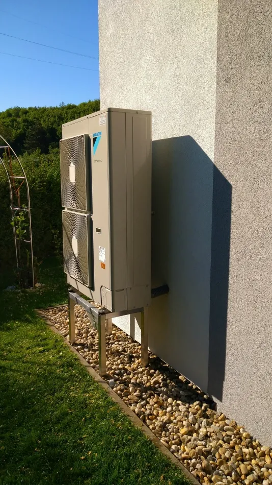 Tepelné čerpadlo vzduch voda Daikin Altherma LT 11kW rodinný dom Badín