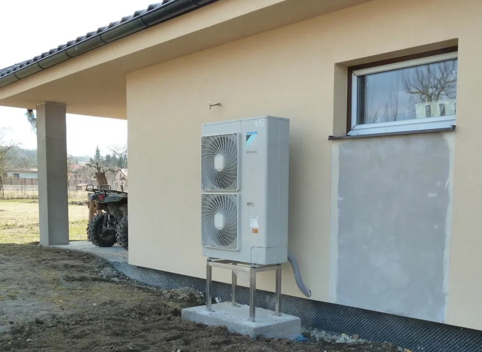 Tepelné čerpadlo vzduch voda Daikin Altherma LT 11kW rodinný dom Čerenčany