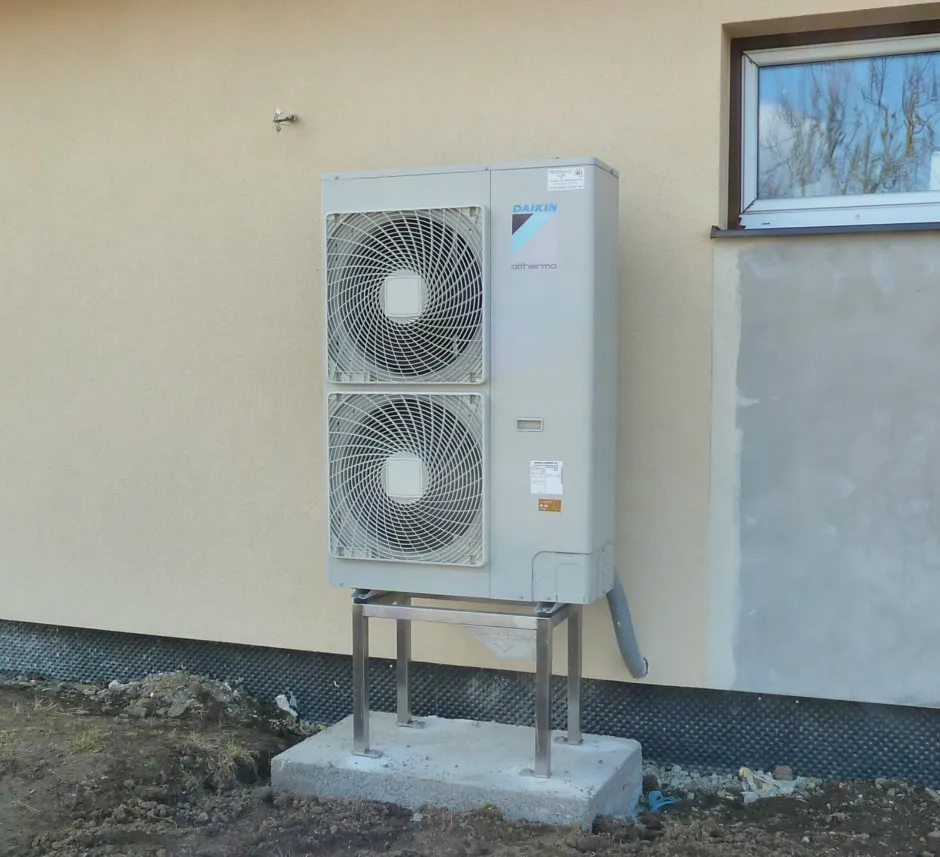 Tepelné čerpadlo vzduch voda Daikin Altherma LT 11kW rodinný dom Čerenčany