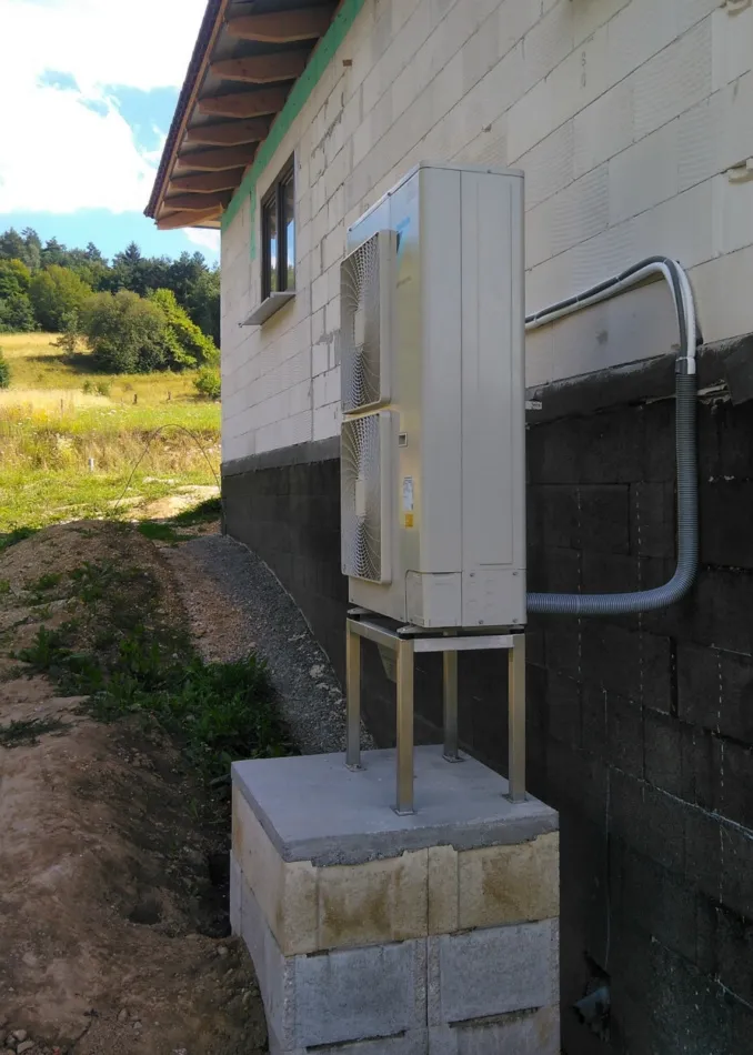 Tepelné čerpadlo vzduch voda Daikin Altherma LT 11kW rodinný dom Čerín