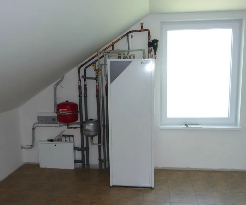 Tepelné čerpadlo vzduch voda Daikin Altherma LT 11kW rodinný dom Černík