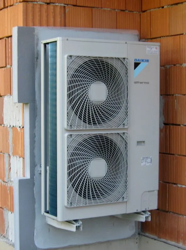 Tepelné čerpadlo vzduch voda Daikin Altherma LT 11kW rodinný dom Halič