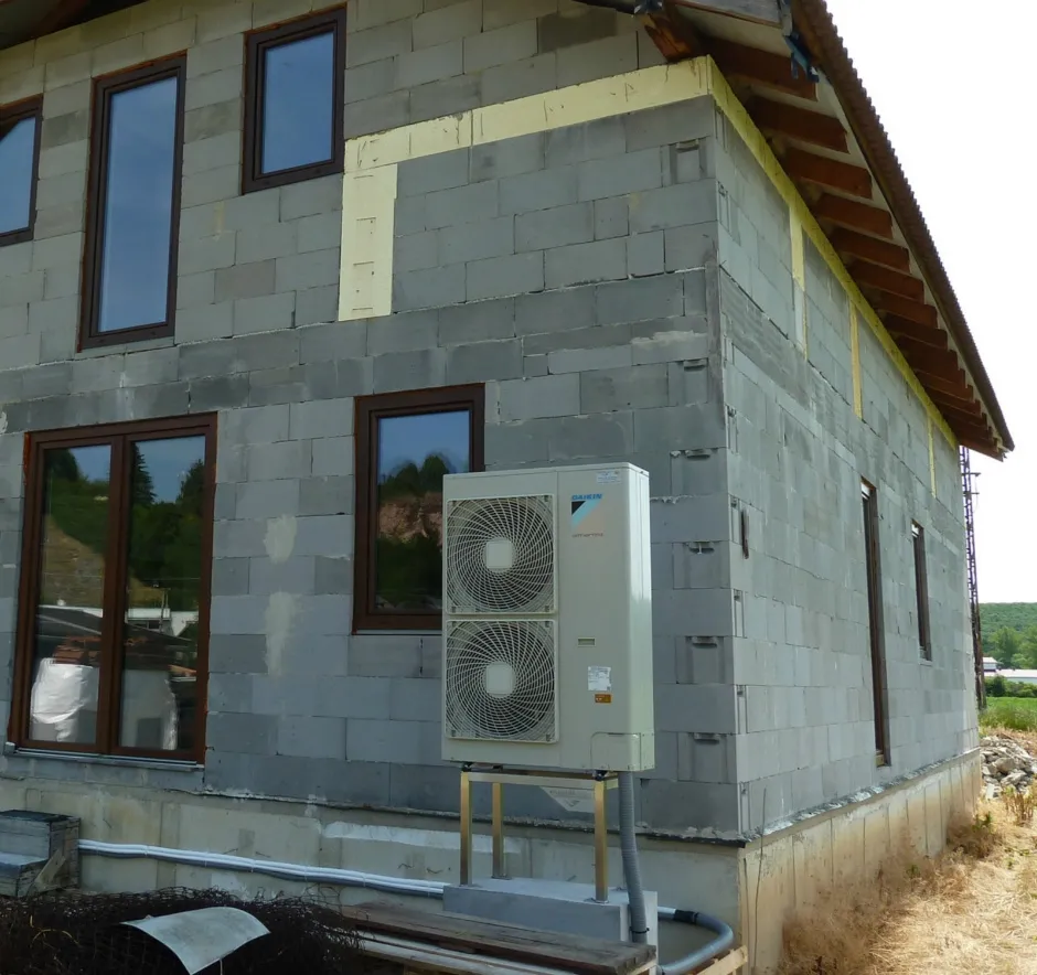 Tepelné čerpadlo vzduch voda Daikin Altherma LT 11kW rodinný dom Hradište