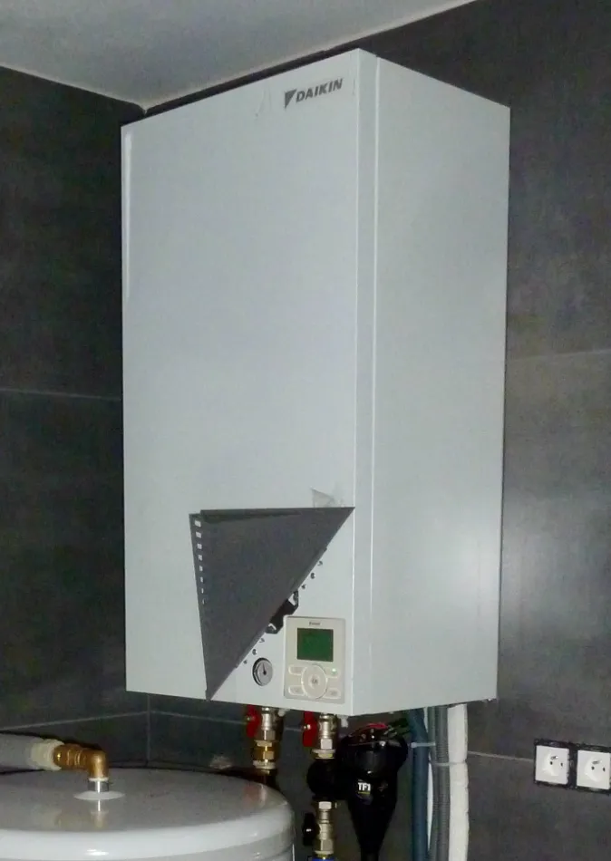 Tepelné čerpadlo vzduch voda Daikin Altherma LT 11kW rodinný dom Hruštín