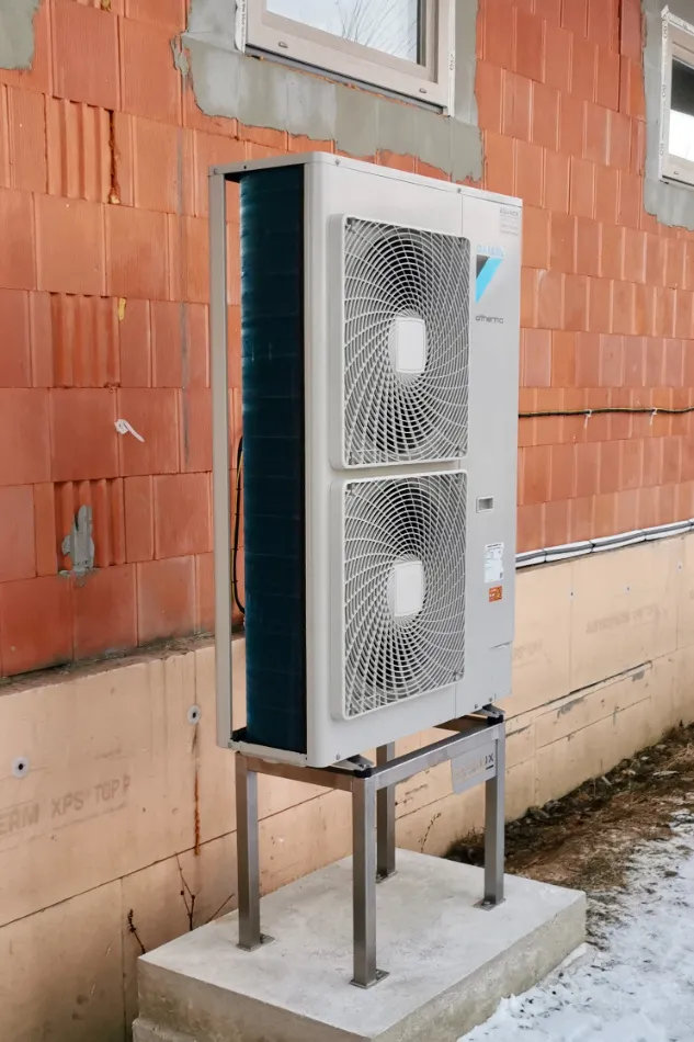 Tepelné čerpadlo vzduch voda Daikin Altherma LT 11kW rodinný dom Hruštín