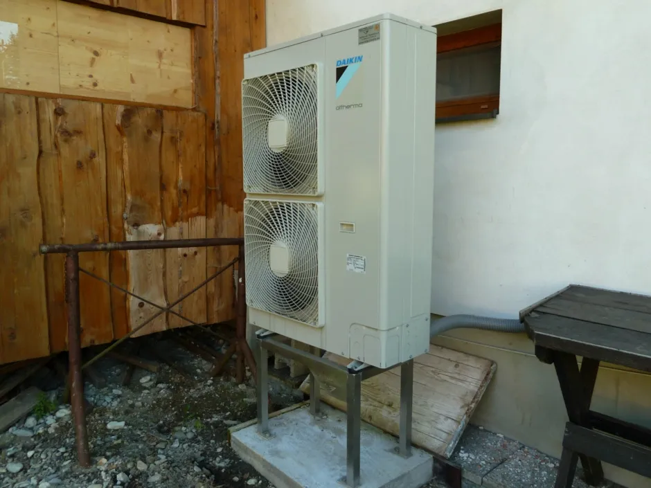 Tepelné čerpadlo vzduch voda Daikin Altherma LT 11kW rodinný dom Iľanovo
