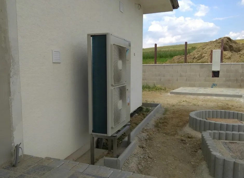 Tepelné čerpadlo vzduch voda Daikin Altherma LT 11kW rodinný dom Klin