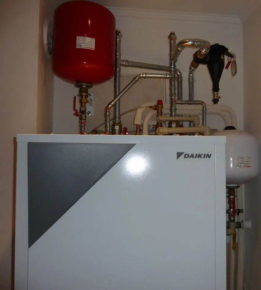 Tepelné čerpadlo vzduch voda Daikin Altherma LT 11kW rodinný dom Krásno